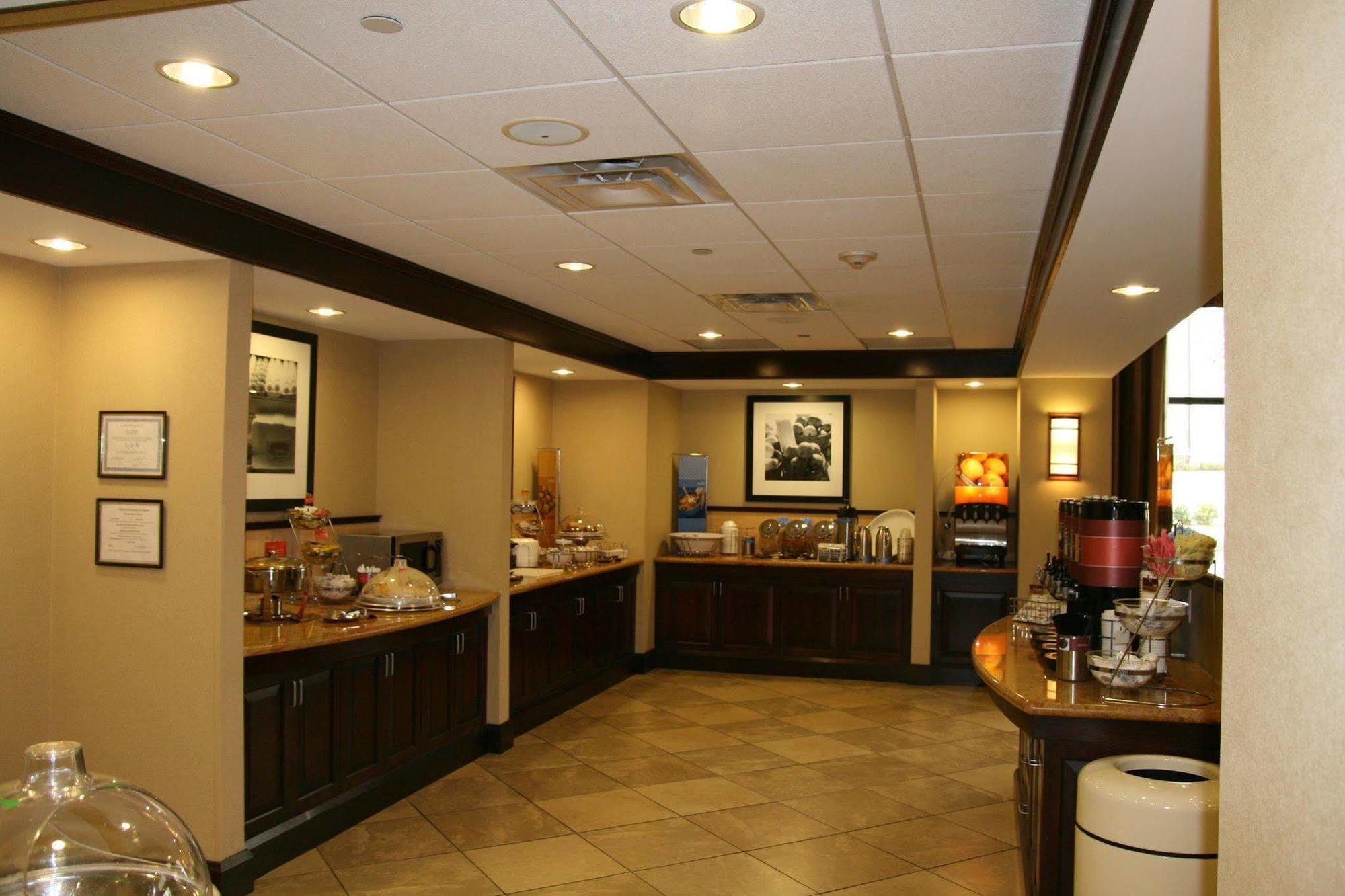 Hampton Inn And Suites Шертц Ресторан фото
