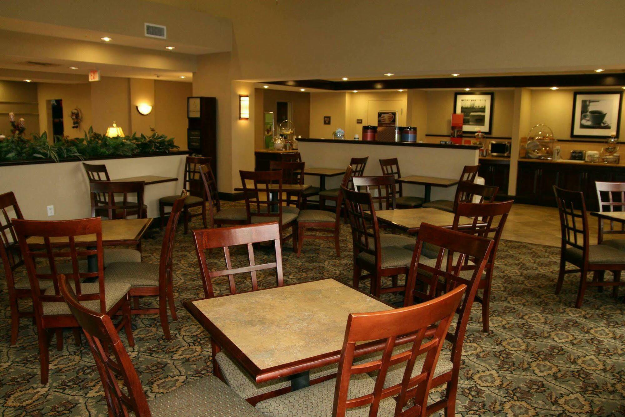 Hampton Inn And Suites Шертц Ресторан фото